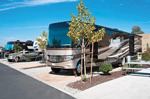 Which to Buy - Motorhome or Towable RV?