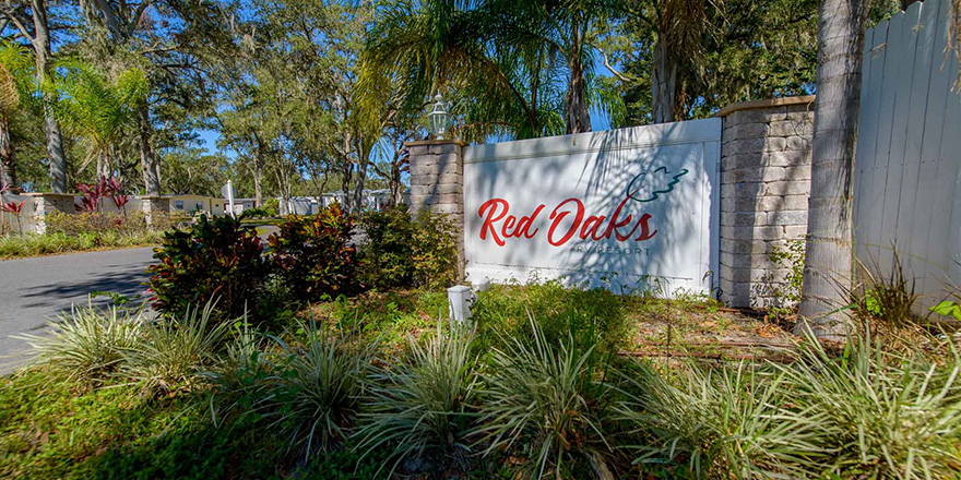 RV Resort in Bushnell, FL - Red Oaks RV Resort