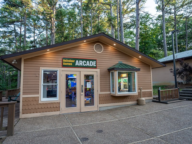 Amenities in Sun Outdoors Lake Rudolph, Santa Claus, IN