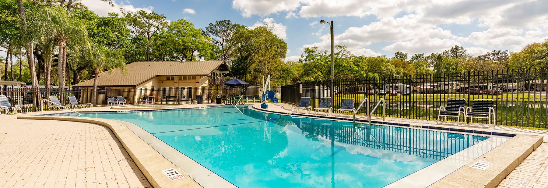 RV Resort in Thonotosassa, FL - Spanish Main MH & RV Resort